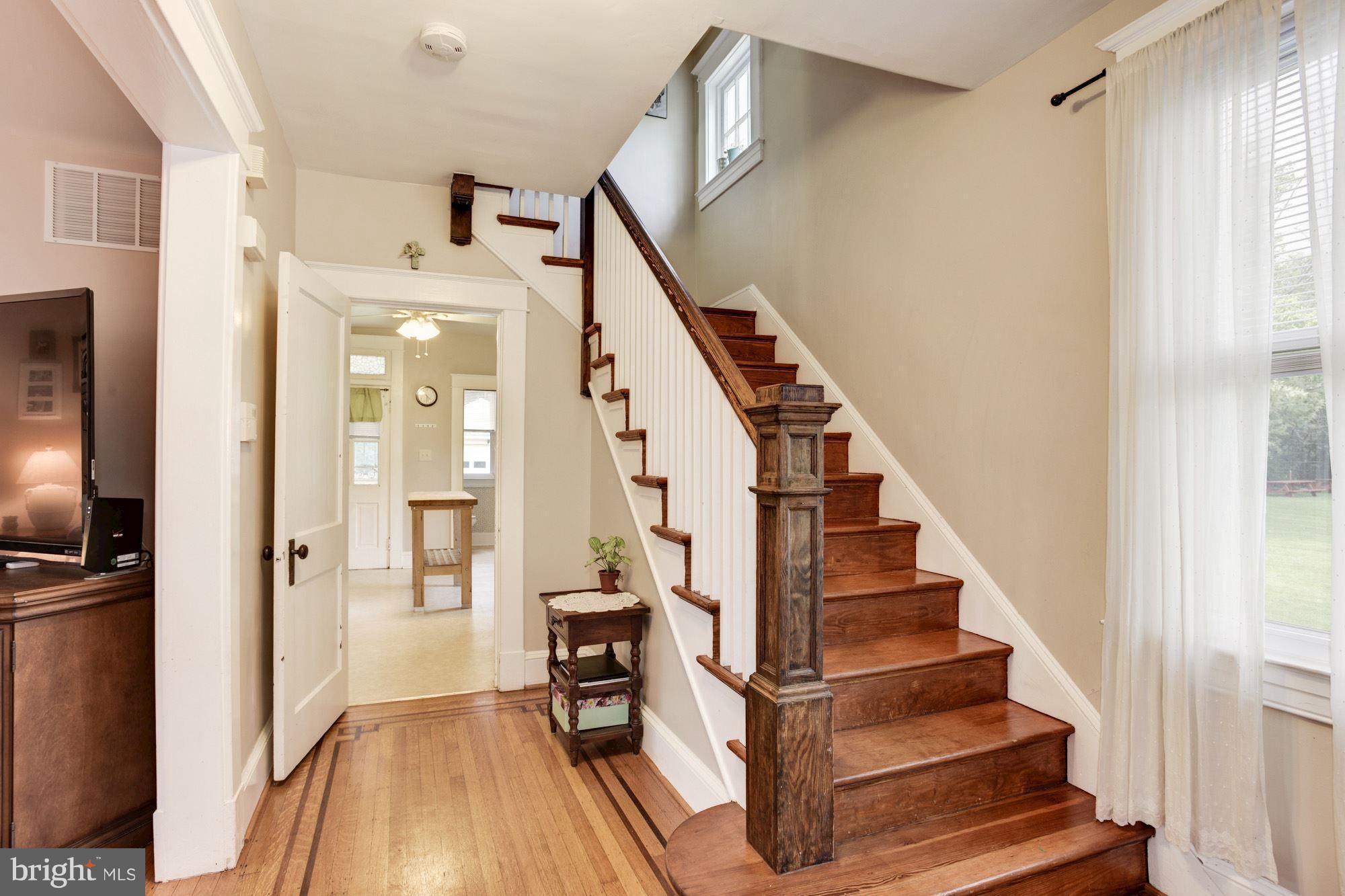 3606 Hilmar Road Baltimore, MD 21244 - Photo 3 of 25 Foyer