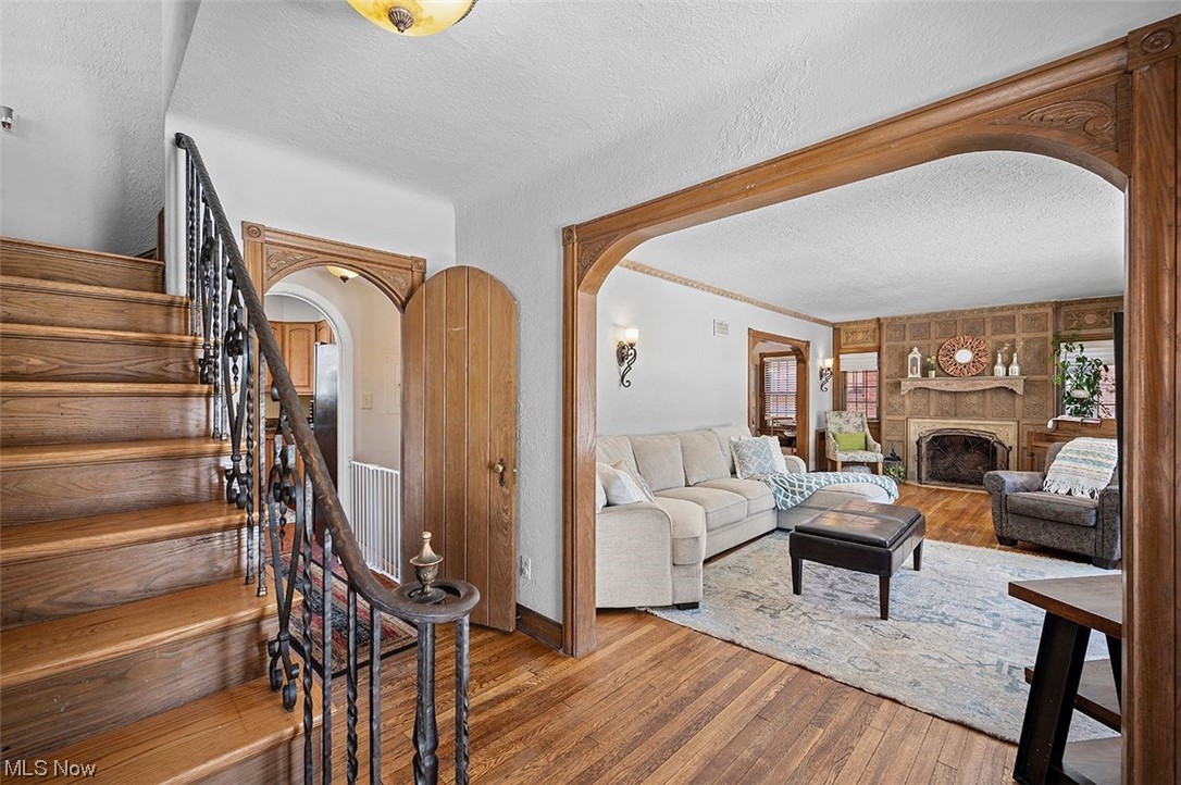 2451 Charney Road Cleveland, OH 44118 - Photo 3 of 35 Gallery Image 3