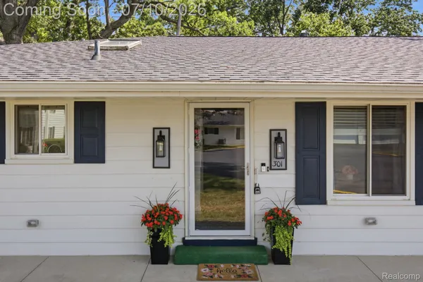 $299,900 | 1501 River Road, Unit 301, St. Clair, MI 48079