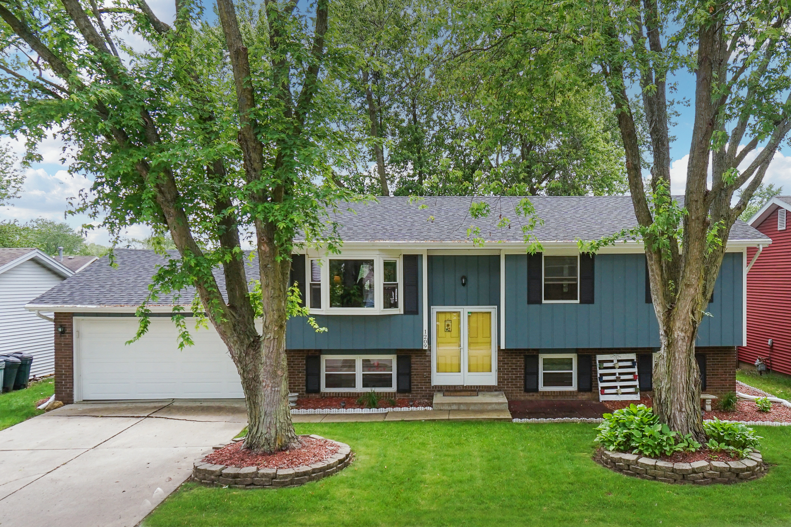 1209 George Drive Normal, IL 61761 - Photo 2 of 36 Gallery Image 2