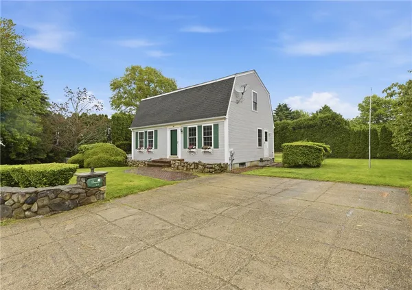 $625,000 | 49 Harvest Road, Middletown, RI 02842