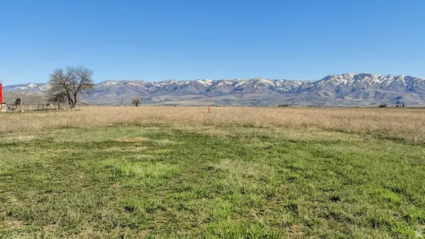 $318,000 | 5300 South State Street, Preston, ID 83263