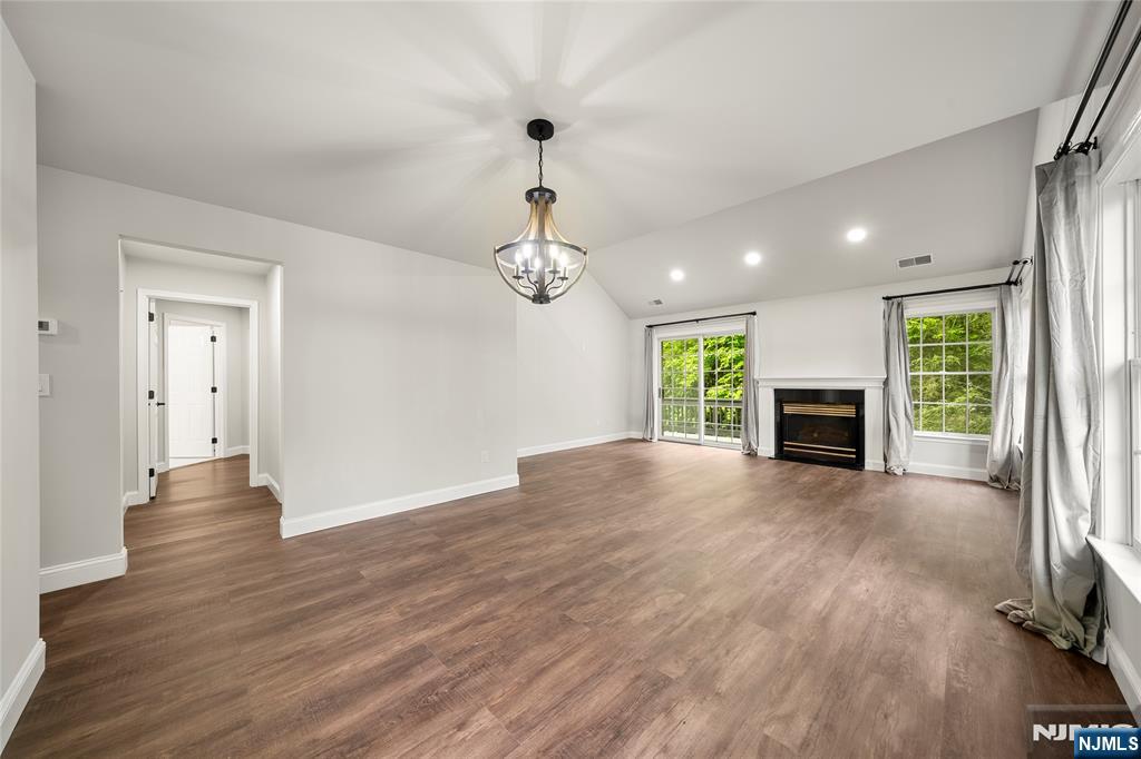25 Woods Edge Road Old Tappan, NJ 07675 - Photo 13 of 30