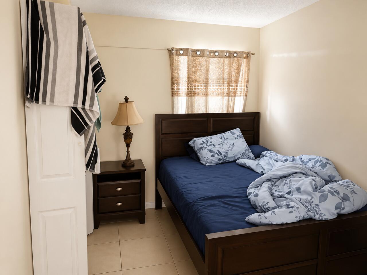 7824 Pembroke Road Miramar, FL 33023 - Photo 5 of 9 37F20426-96C0-4307-910D-384B7B5665CE