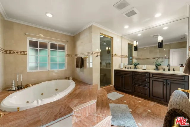 $3,400,000 | 828 South Sunset Canyon Drive, Burbank, CA 91501