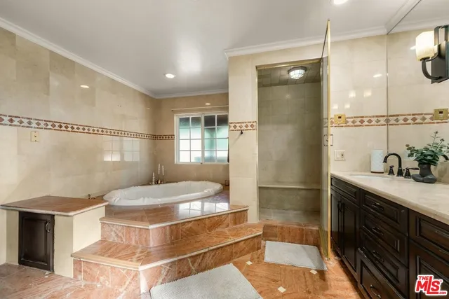 $3,400,000 | 828 South Sunset Canyon Drive, Burbank, CA 91501