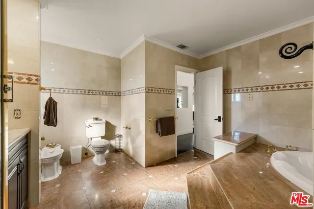 $3,400,000 | 828 South Sunset Canyon Drive, Burbank, CA 91501