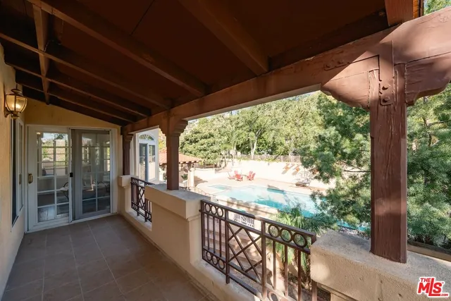 $3,400,000 | 828 South Sunset Canyon Drive, Burbank, CA 91501