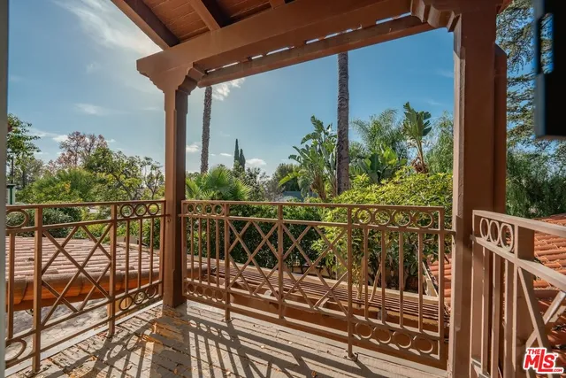 $3,400,000 | 828 South Sunset Canyon Drive, Burbank, CA 91501