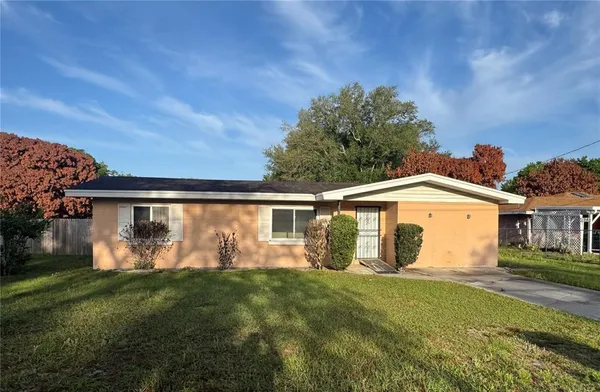 $1,550 | 729 Crestwood Drive, Winter Haven, FL 33881