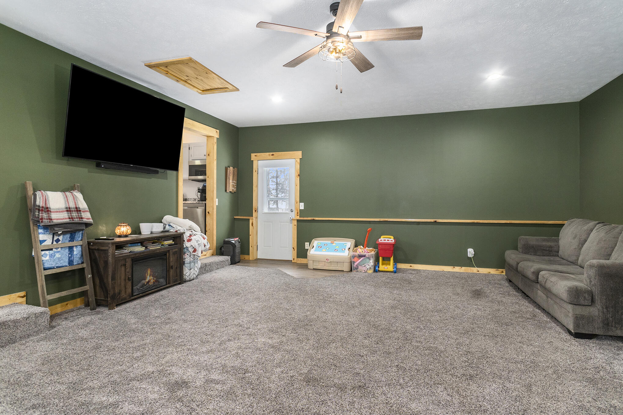 14070 Riverside Drive Constantine, MI 49042 - Photo 5 of 25 DSC04967