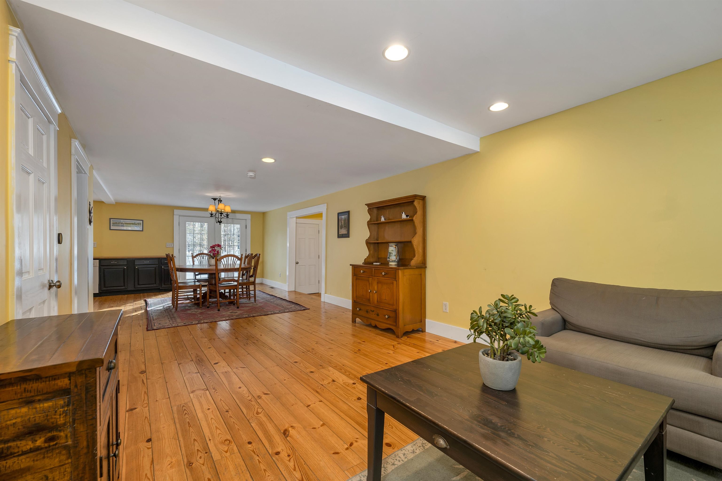 100 Clark Road Wolfeboro, NH 03894 - Photo 4 of 32 Gallery Image 4