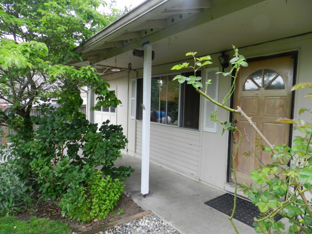 19209 29th Avenue Southeast Bothell, WA 98012 - Photo 2 of 17 Gallery Image 2