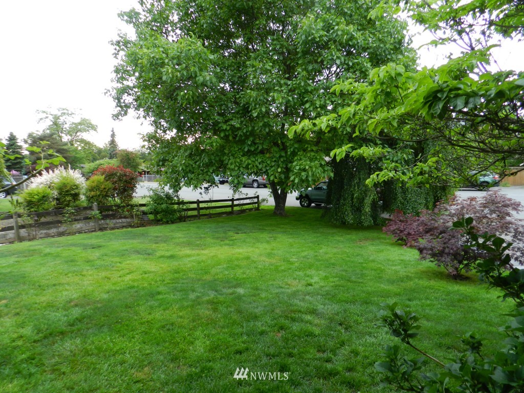 19209 29th Avenue Southeast Bothell, WA 98012 - Photo 3 of 17 Gallery Image 3