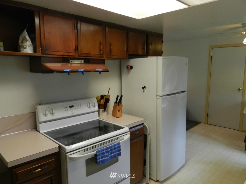 19209 29th Avenue Southeast Bothell, WA 98012 - Photo 7 of 17 Gallery Image 7