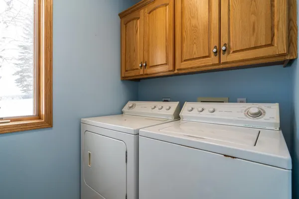 $995,000 | 39233 East Union Drive, Erskine, MN 56535