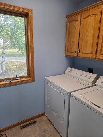 $995,000 | 39223 East Union Drive, Erskine, MN 56535