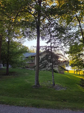 $995,000 | 39223 East Union Drive, Erskine, MN 56535