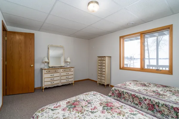 $995,000 | 39233 East Union Drive, Erskine, MN 56535