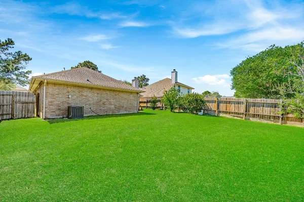 $275,000 | 7118 Meadow Hawk Court, Houston, TX 77041