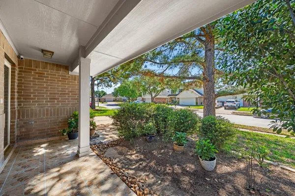 $275,000 | 7118 Meadow Hawk Court, Houston, TX 77041