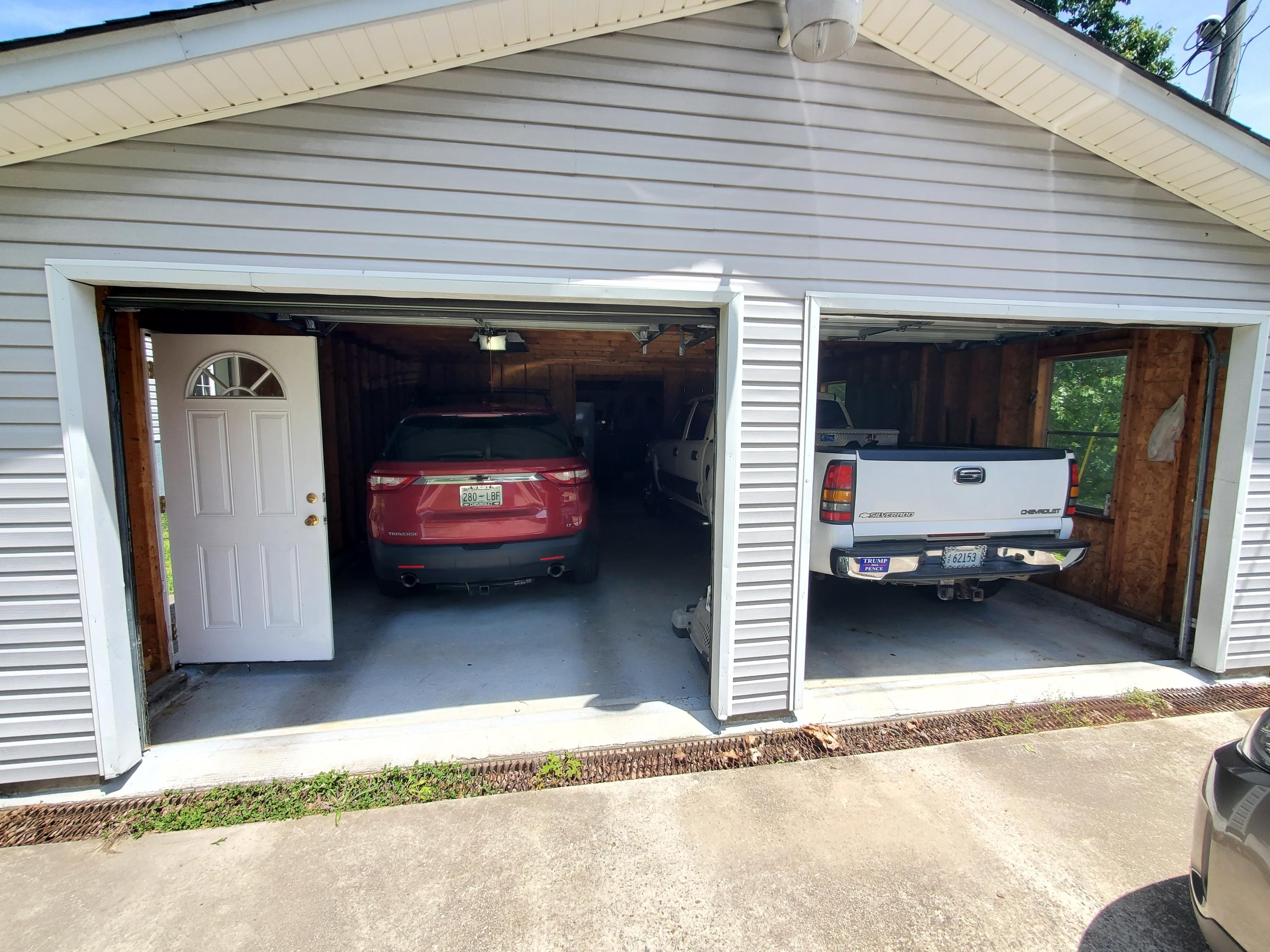 258 Clear Springs Road Harriman, TN 37748 - Photo 18 of 34 GARAGE 3