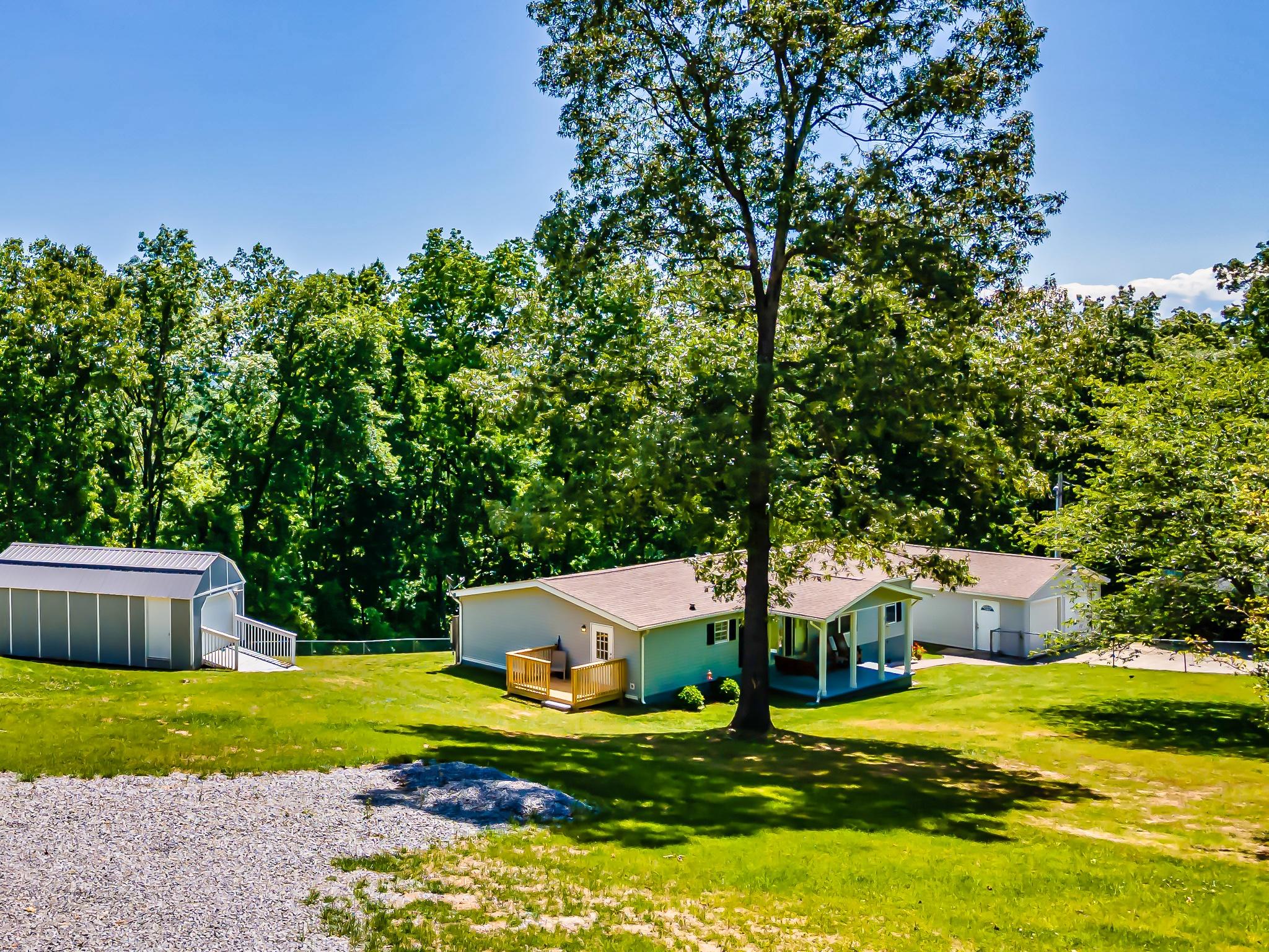 258 Clear Springs Road Harriman, TN 37748 - Photo 3 of 34 FRONT OF HOME 3