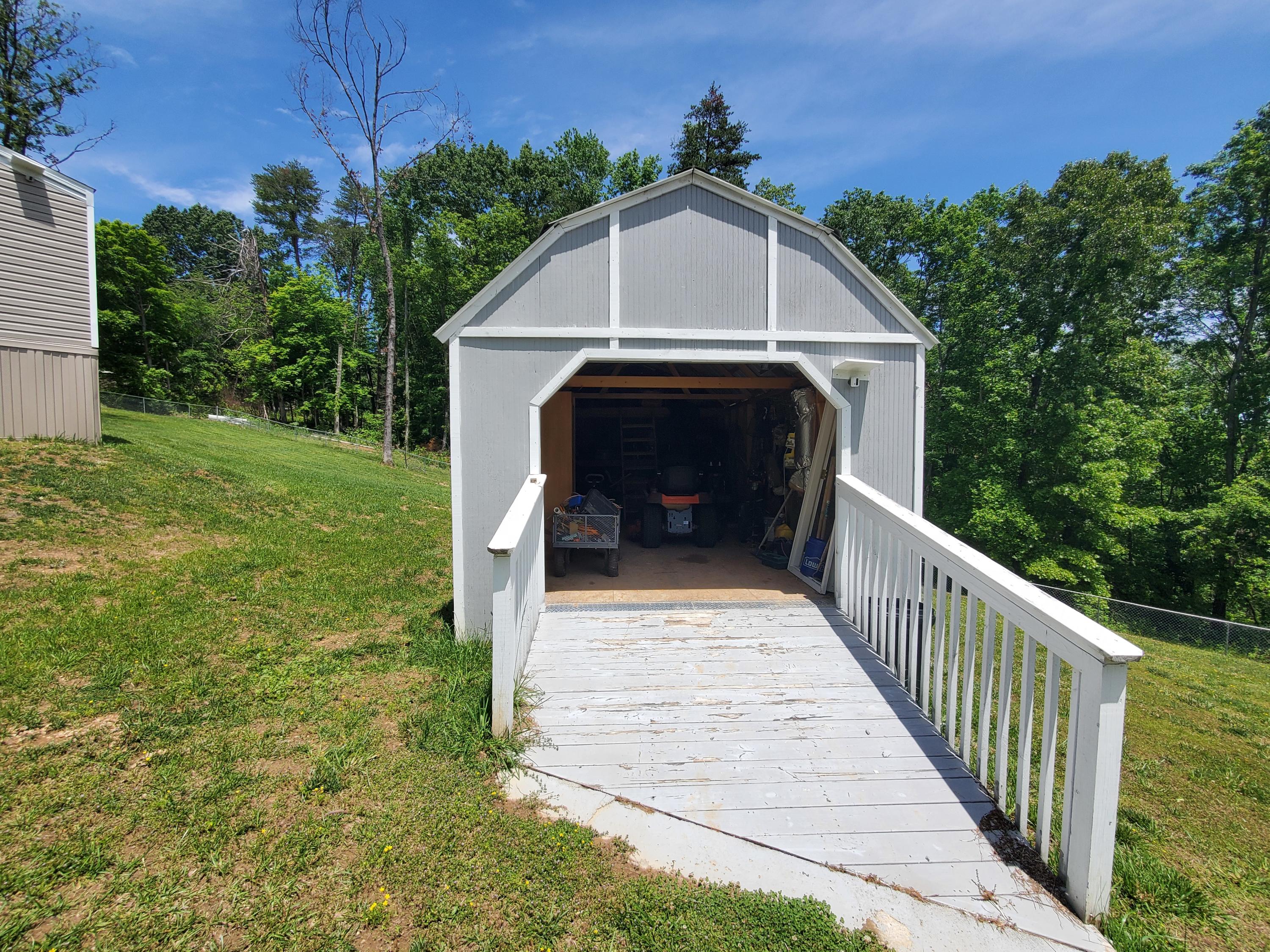 258 Clear Springs Road Harriman, TN 37748 - Photo 27 of 34 SHED 3