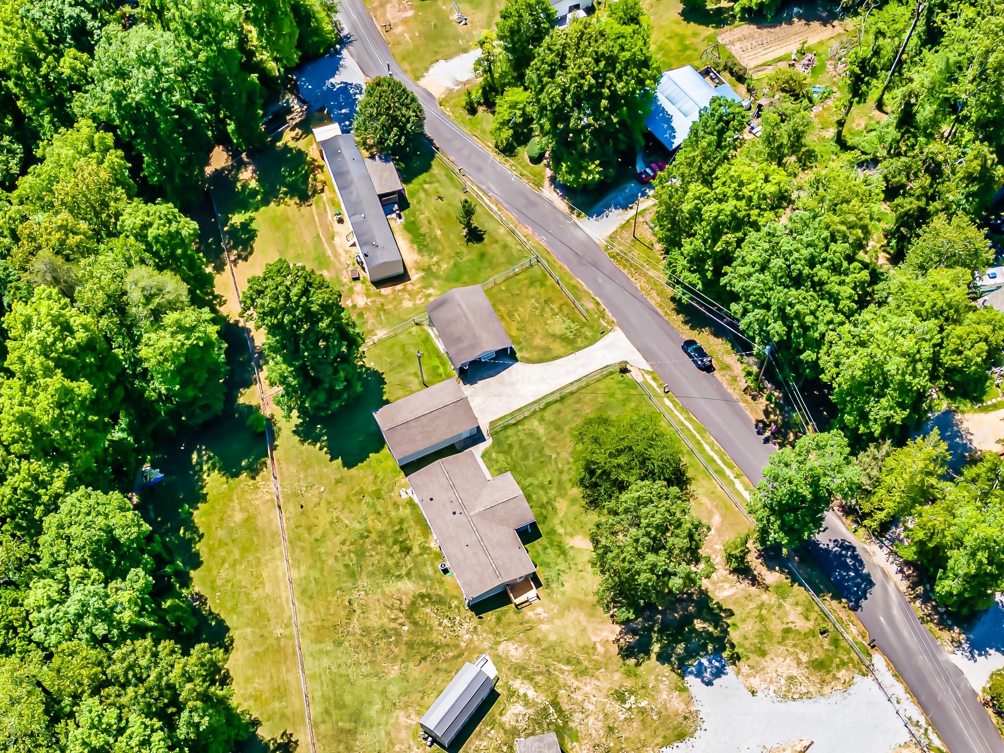 258 Clear Springs Road Harriman, TN 37748 - Photo 32 of 34 AERIAL 2