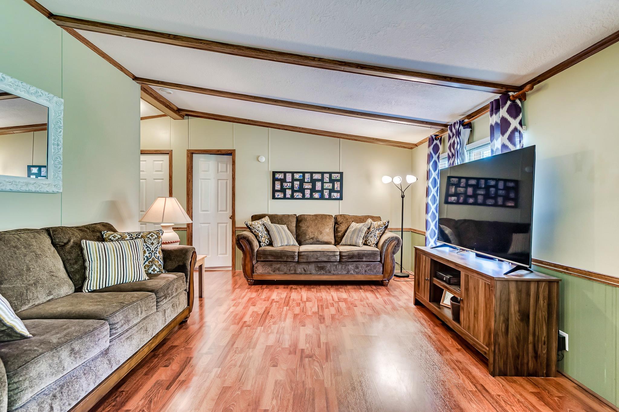 258 Clear Springs Road Harriman, TN 37748 - Photo 5 of 34 LIVING ROOM 1