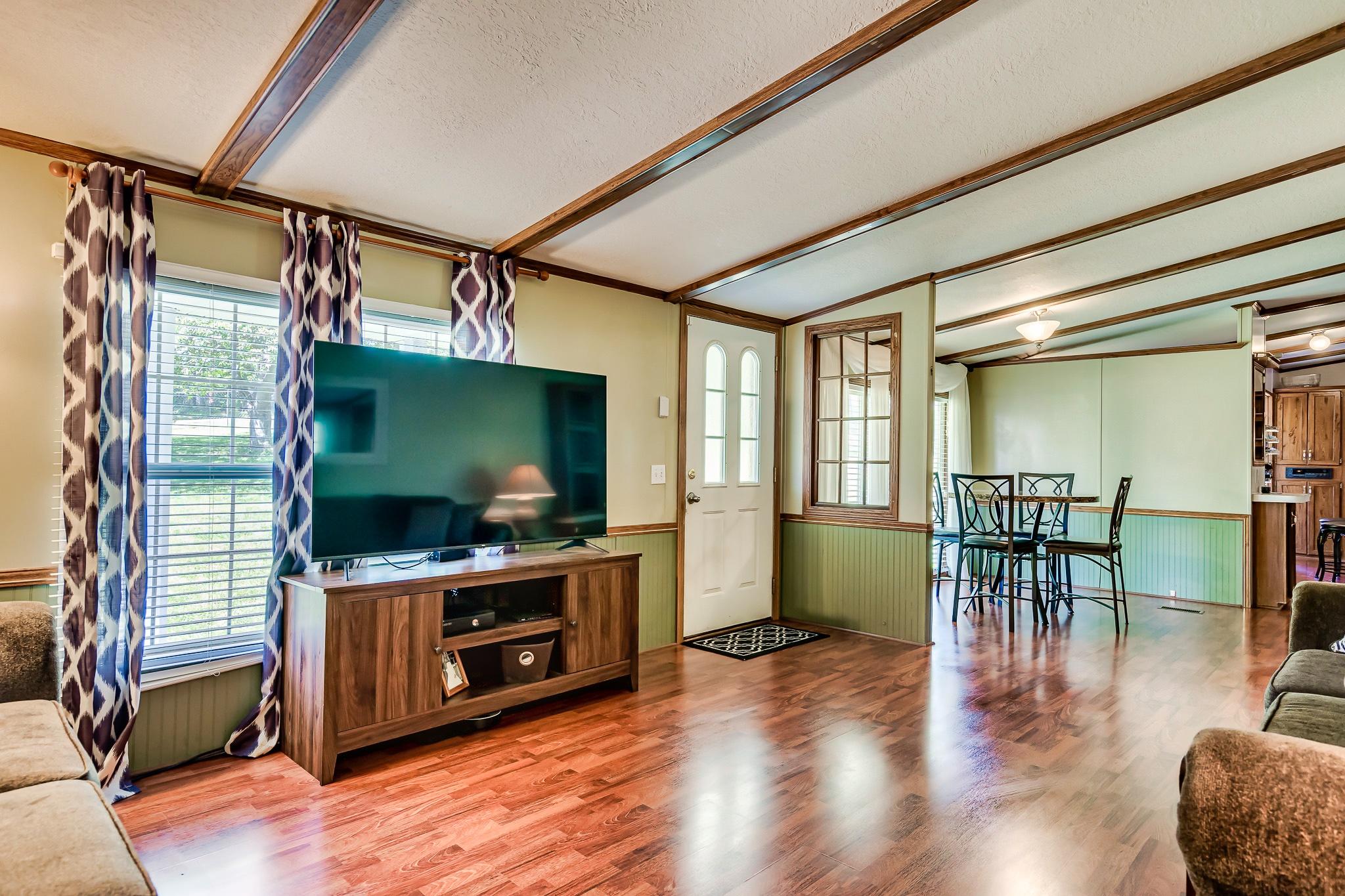 258 Clear Springs Road Harriman, TN 37748 - Photo 6 of 34 LIVING ROOM 2