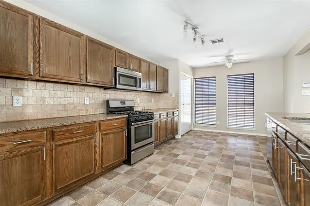 $1,850 | 10818 Sharondale Lane, Dallas, TX 75228