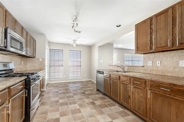 $1,850 | 10818 Sharondale Lane, Dallas, TX 75228