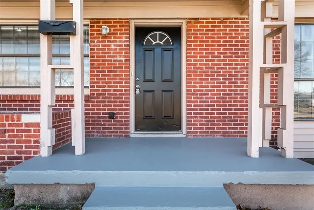 $1,850 | 10818 Sharondale Lane, Dallas, TX 75228