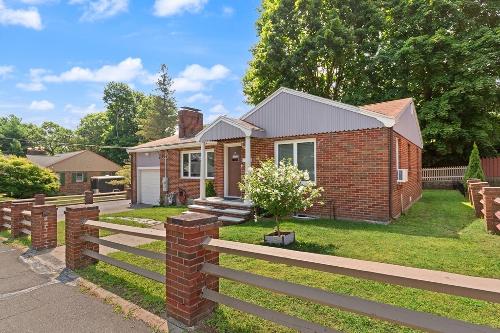 24 Taylor Road Lynn, MA 01904 - Photo 3 of 33 Gallery Image 3
