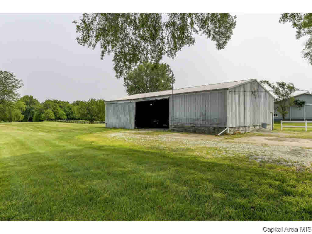 8535 Tolan Road Pleasant Plains, IL 62677 - Photo 25 of 36 Gallery Image 25