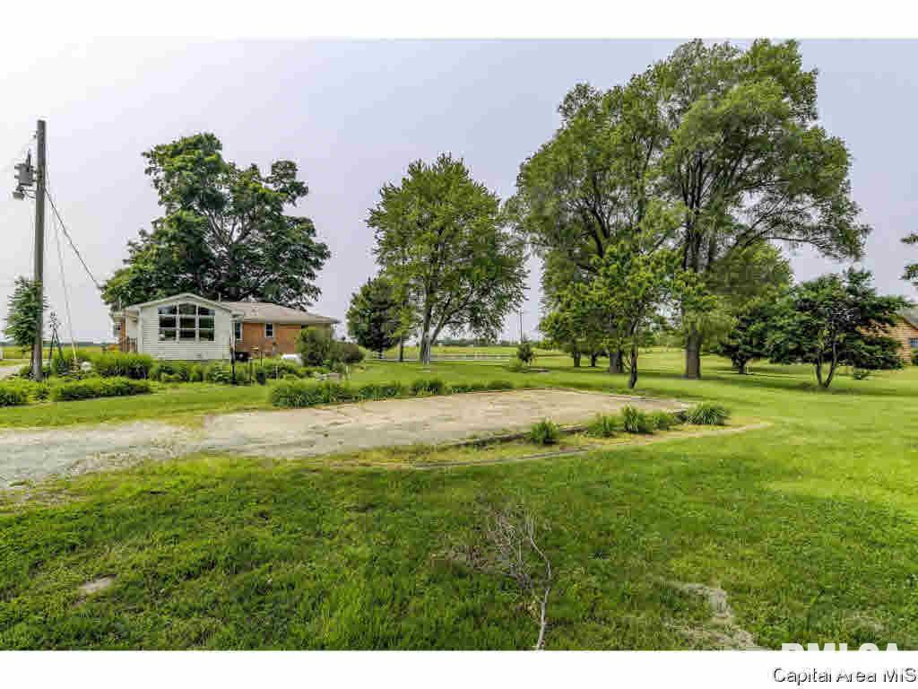 8535 Tolan Road Pleasant Plains, IL 62677 - Photo 26 of 36 Gallery Image 26