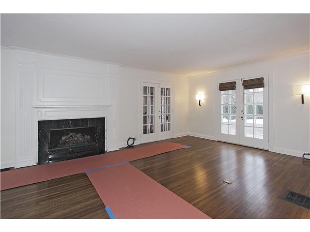125 Wellington Road Indianapolis, IN 46260 - Photo 3 of 18 Gallery Image 3