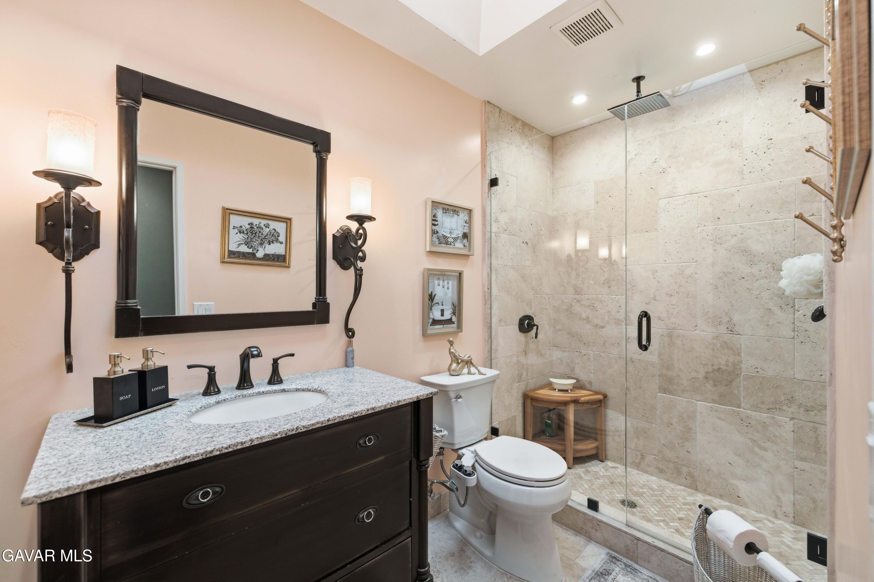 22029 Rodeffer Place Santa Clarita, CA 91350 - Photo 32 of 53 22029 Rodeffer Pl-32