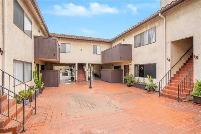 a house view with a outdoor space