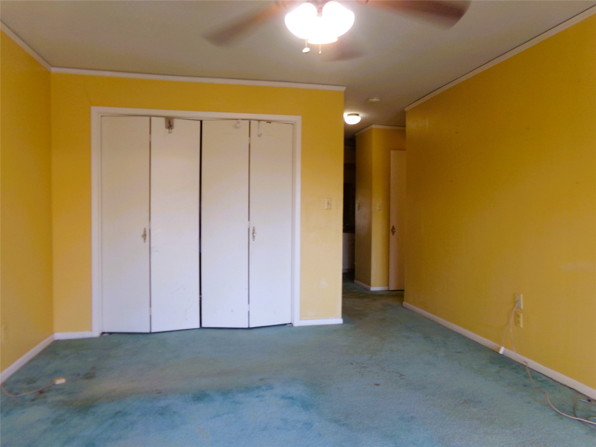 605 South Summit Street Weimar, TX 78962 - Photo 12 of 24