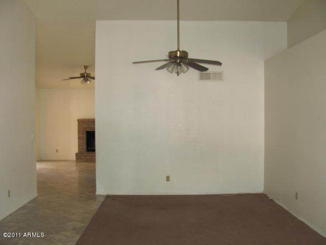 1511 East Carson Road Phoenix, AZ 85042 - Photo 3 of 14 DINING ROOM