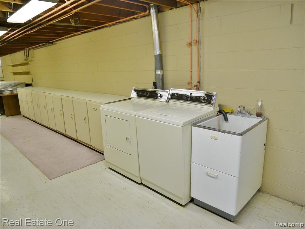 953 South Reading Road Bloomfield Hills, MI 48304 - Photo 18 of 21 lower level (2).JPG