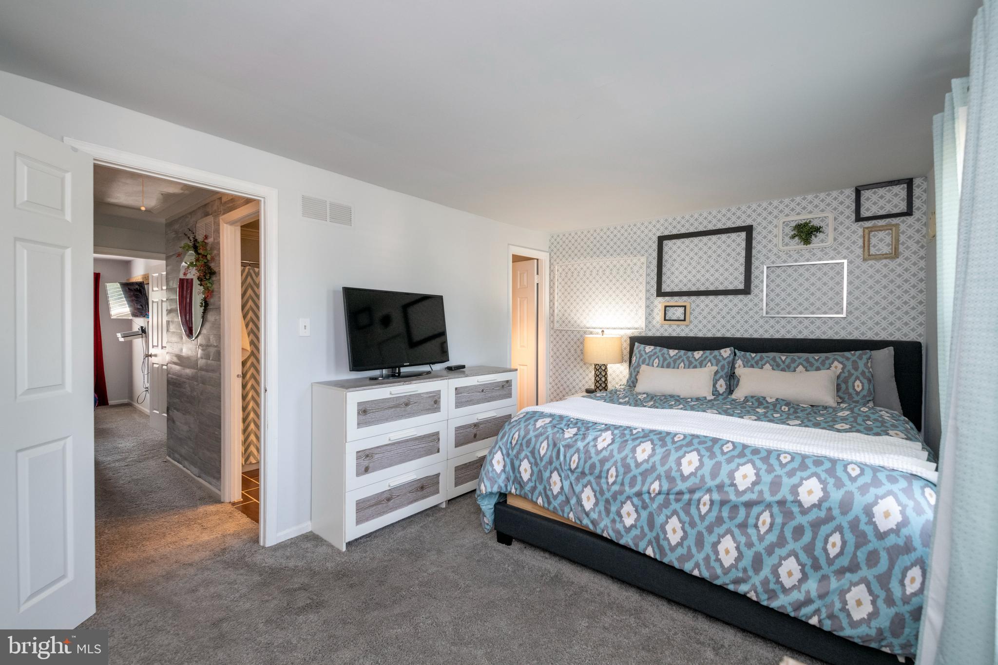 5469 Princess Drive Rosedale, MD 21237 - Photo 23 of 45 Large Primary Bedroom