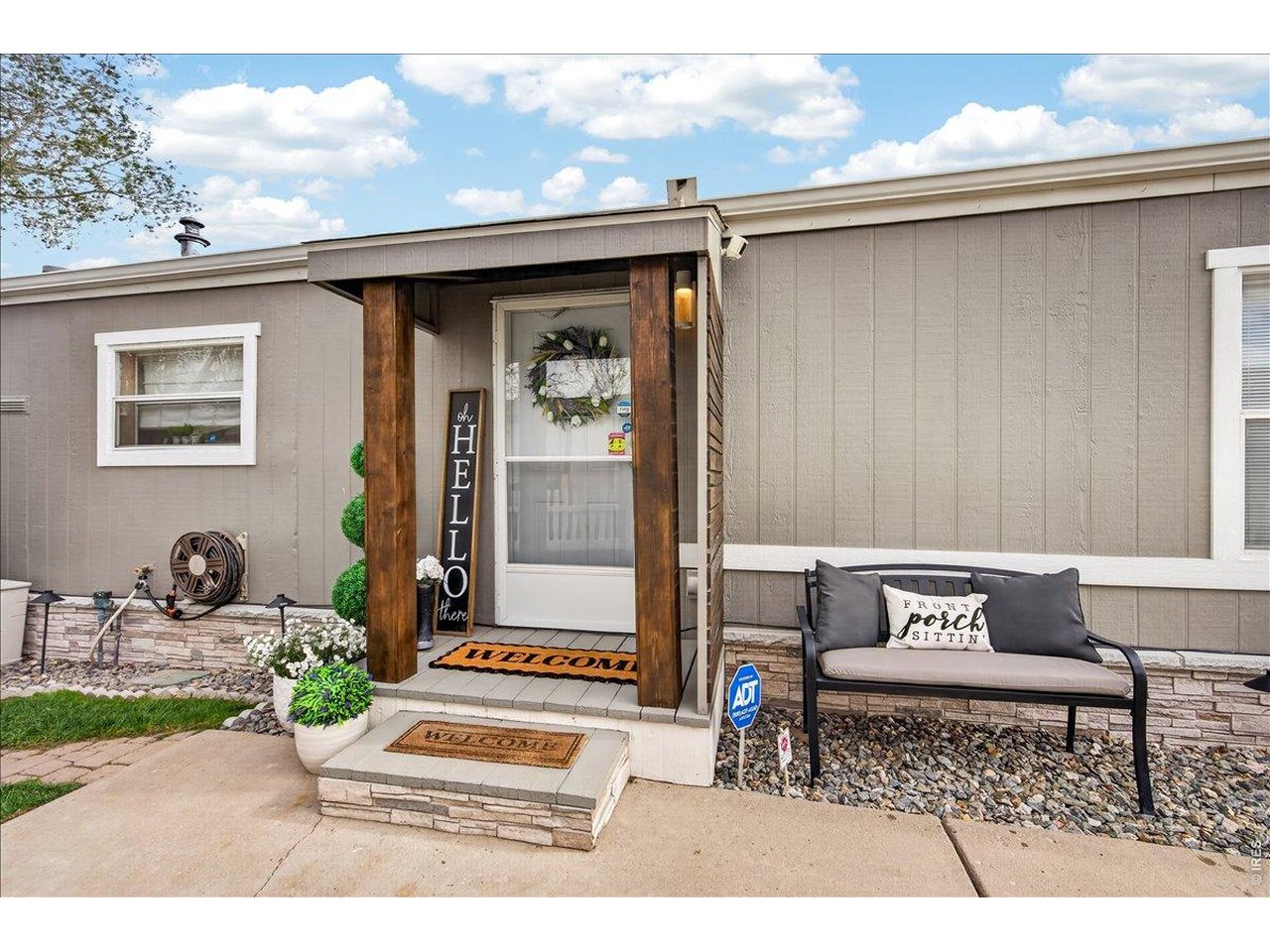 8410 Madison Way Denver, CO 80229 - Photo 28 of 40 Cozy front entry that makes a great first impression.