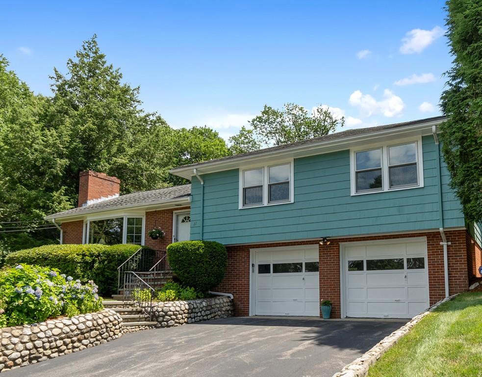 22 Lawrence Lane Lexington, MA 02421 - Photo 1 of 40