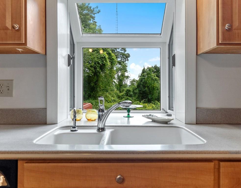 22 Lawrence Lane Lexington, MA 02421 - Photo 12 of 40