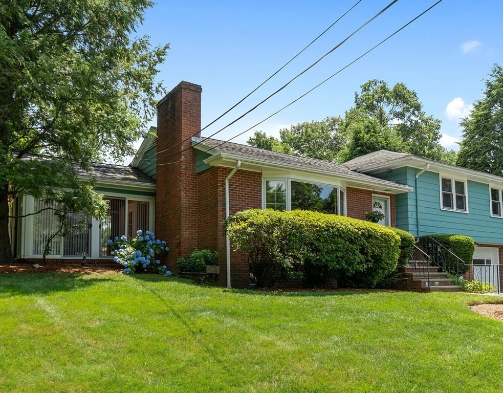 22 Lawrence Lane Lexington, MA 02421 - Photo 2 of 40