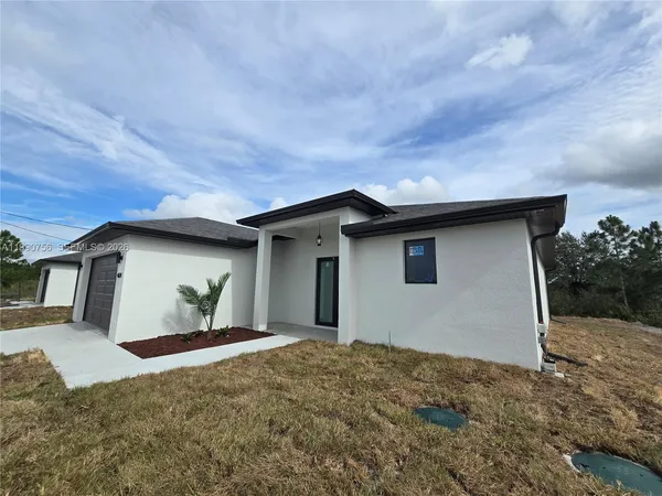$2,300 | 4624 Connie Avenue North, Lehigh Acres, FL 33971