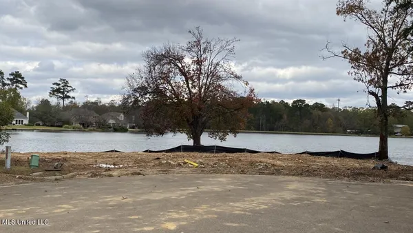 $84,800 | 7 Spring Lake Point, Pearl, MS 39208